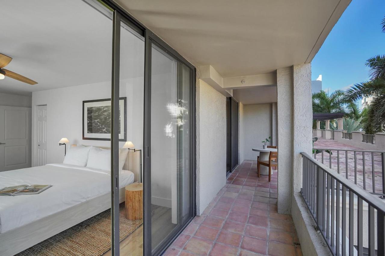 Dharma Home Suites Coral Gables At Gables Grand Plaza Miami Exterior foto
