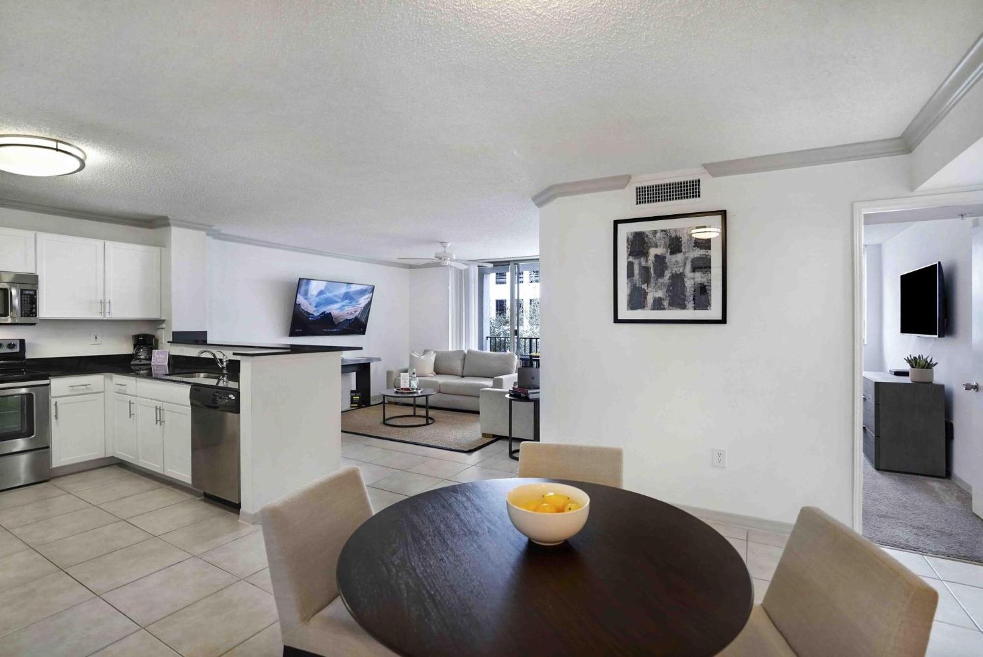 Dharma Home Suites Coral Gables At Gables Grand Plaza Miami Quarto foto