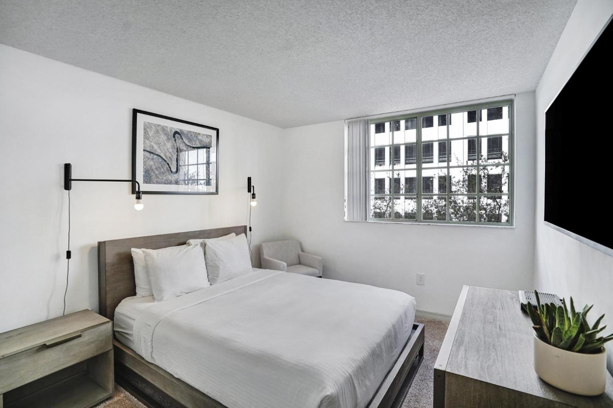 Dharma Home Suites Coral Gables At Gables Grand Plaza Miami Quarto foto